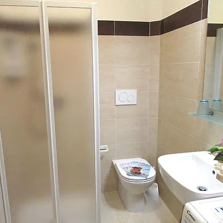 In 31317 Apartment *