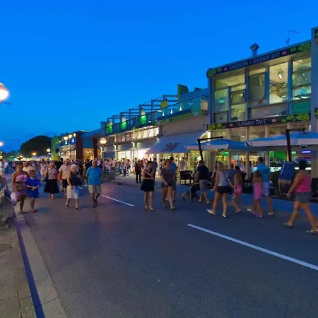 Апартаменти In 31317